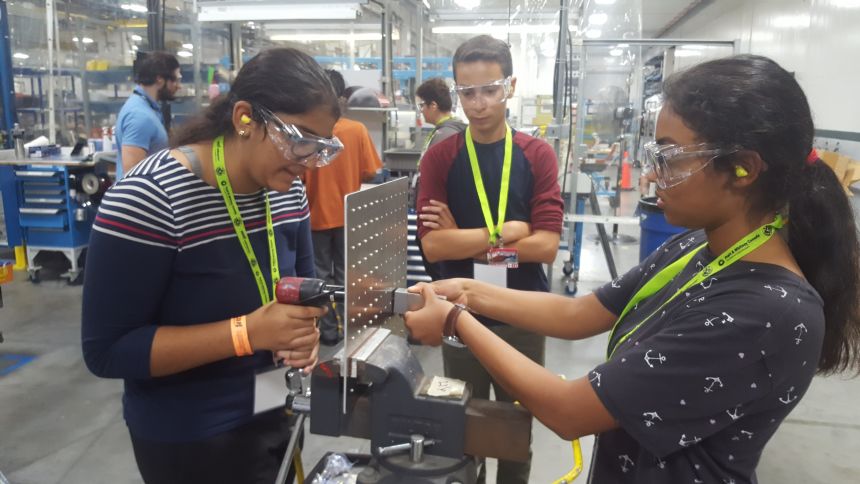 Montreal Ottawa Chapter Bell Mirabel STEM Day 2018 students welding